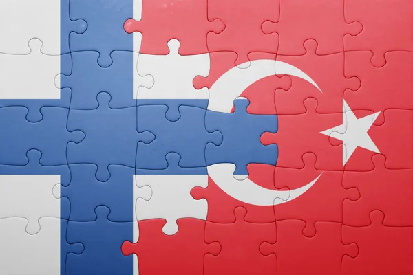 Puzzle z flagi narodowej Turcji i Finlandii — Zdjęcie stockowe