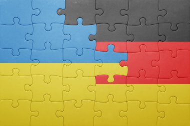 Ukrayna ve Almanya ulusal bayrak ile bulmaca 