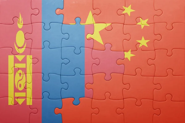 モンゴル国及び中国の国旗をパズルします。 — ストック写真