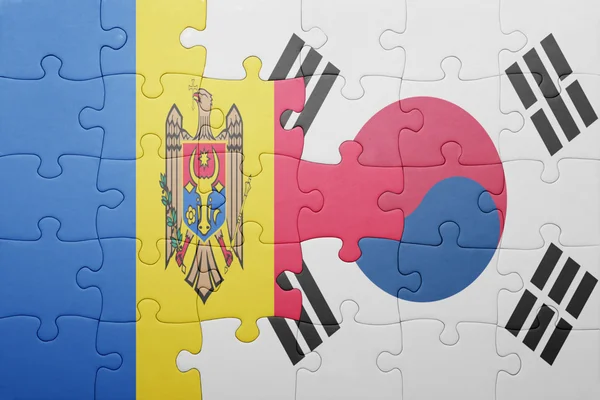 Rompecabezas con la bandera nacional de Moldavia y Corea del Sur — Foto de Stock