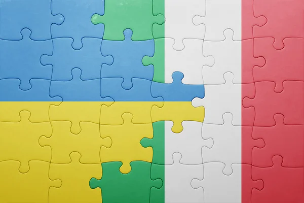 İtalya ve Ukrayna ulusal bayrak ile bulmaca — Stok fotoğraf