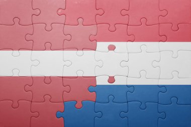 Hollanda ve Letonya ulusal bayrak ile bulmaca