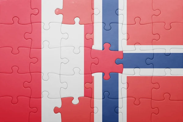 Головоломка с национальным флагом Норвегии и Перу — стоковое фото
