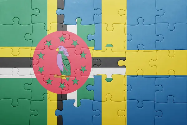 Puzzle con la bandiera nazionale di svedese e dominica — Foto Stock