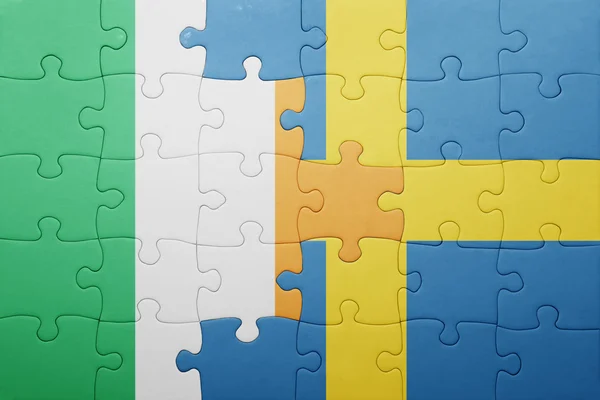 Puzzle with the national flag of sweden and ireland — Stock Photo, Image