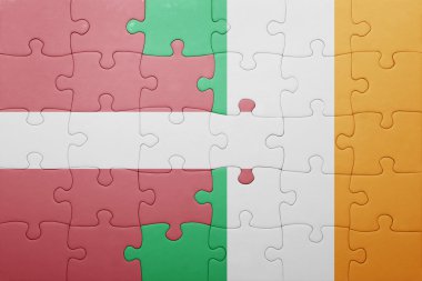 İrlanda ve Letonya ulusal bayrak ile bulmaca