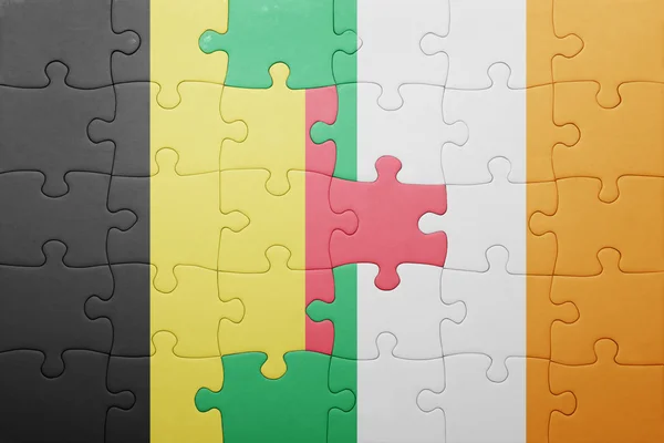 Puzzel met de nationale vlag van Ierland en België — Stockfoto
