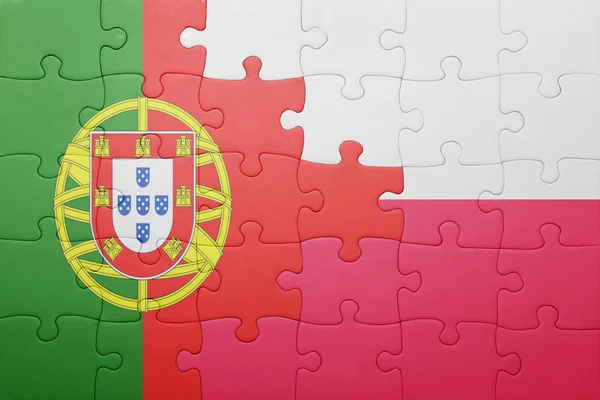 Puzzle com a bandeira nacional de portugal e da Polónia — Fotografia de Stock