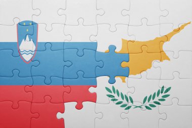 Kıbrıs ve Slovenya ulusal bayrak ile bulmaca