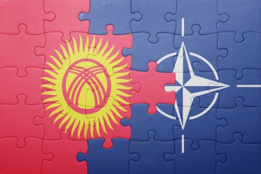 Kırgızistan ve nato ulusal bayrak ile bulmaca