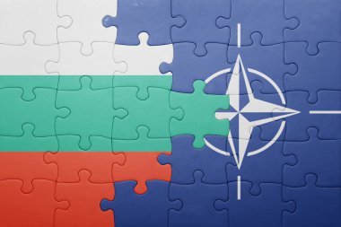 Bulgaristan ve nato ulusal bayrak ile bulmaca