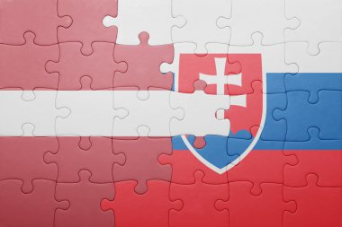Slovakya ve Letonya ulusal bayrak ile bulmaca