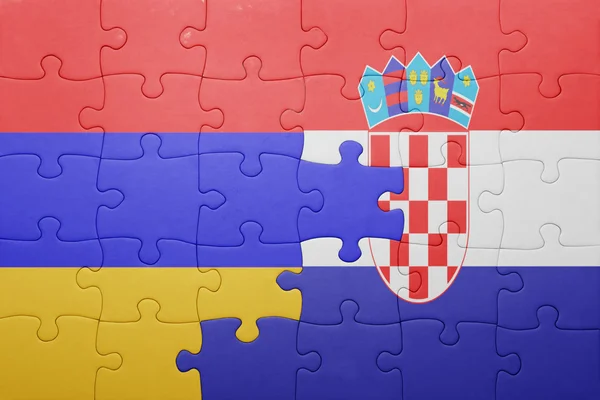 Quebra-cabeça com a bandeira nacional da Arménia e da Croácia — Fotografia de Stock