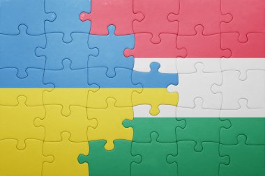 Macaristan ve Ukrayna ulusal bayrak ile bulmaca