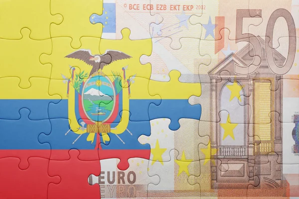 エクアドル、ユーロ紙幣の国旗をパズルします。 — ストック写真