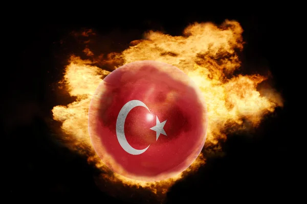 Kugel mit der Nationalflagge der Türkei in Flammen — Stockfoto