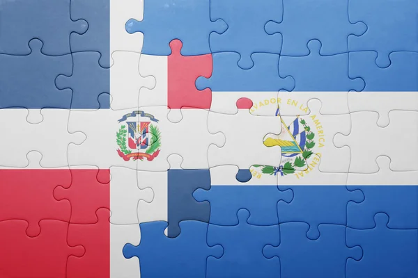 Rompecabezas con la bandera nacional del salvador y la República Dominicana — Foto de Stock