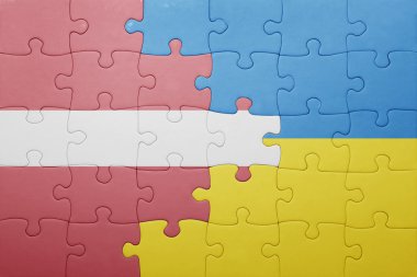 Ukrayna ve Letonya ulusal bayrak ile bulmaca