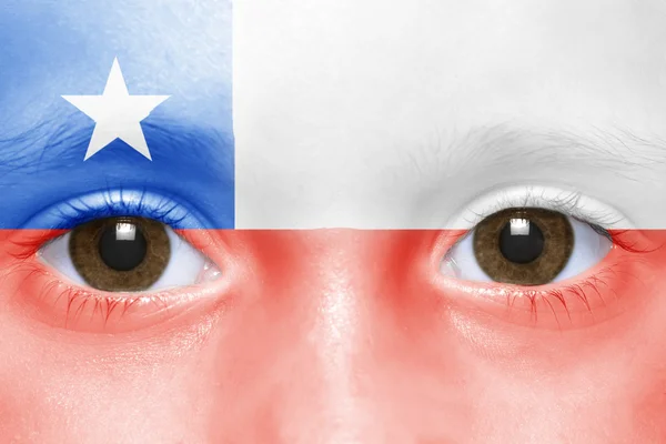 Rosto humano com bandeira chilena — Fotografia de Stock