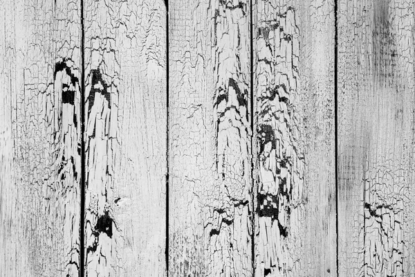 arka plan beyaz tahtalar eski yıpranmış.