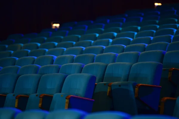 Pusty komfortowe fotele zielony w teatr, kino — Zdjęcie stockowe