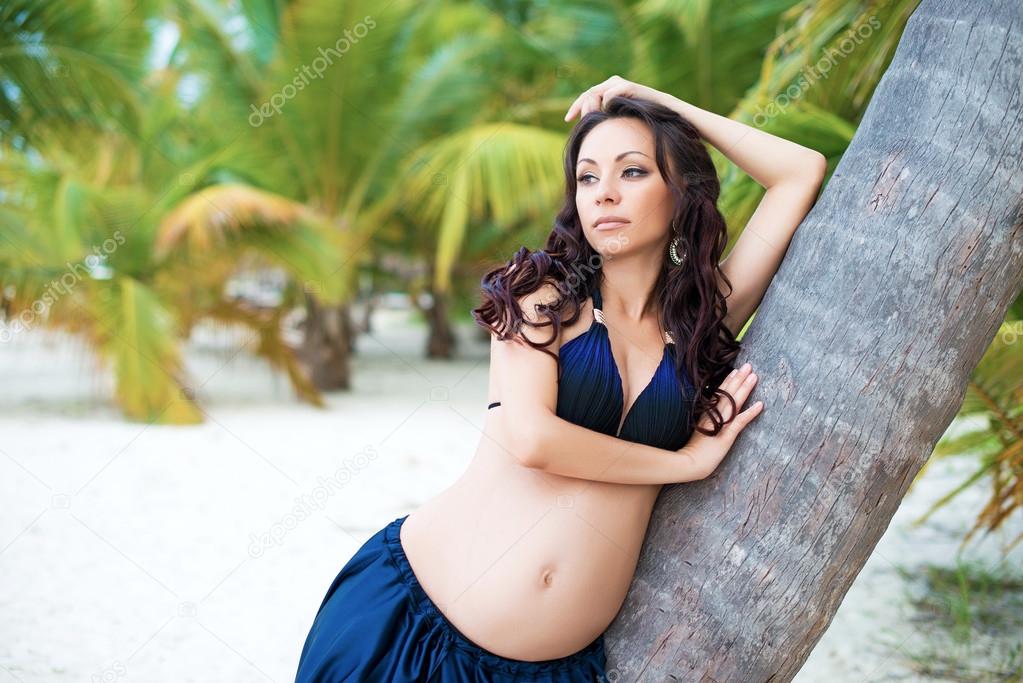 pregnant girl