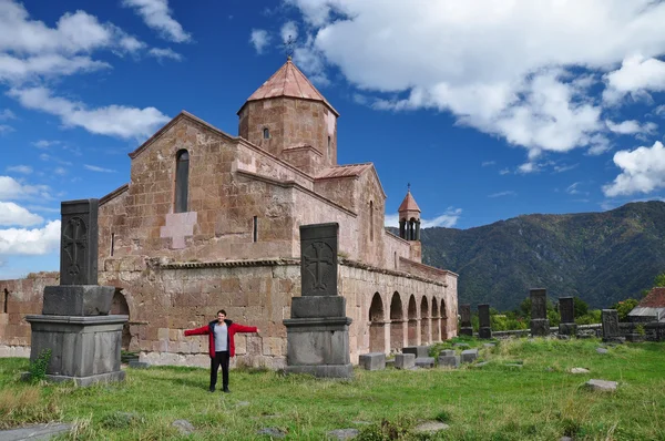 在亚美尼亚的 Odzun 寺附近旅游 — 图库照片