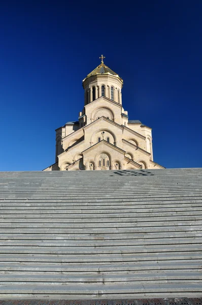 De kathedraal van de heilige drie-eenheid van Tbilisi, Sameba — Stockfoto