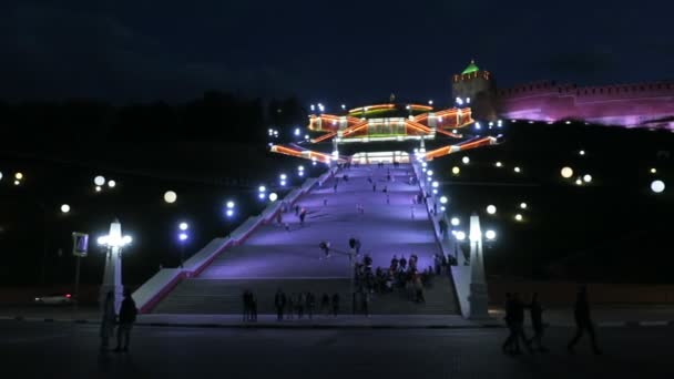Nizhny Novgorod Rusia Septiembre 2021 Noche Hermosa Iluminación Moderna Escalera — Vídeo de stock