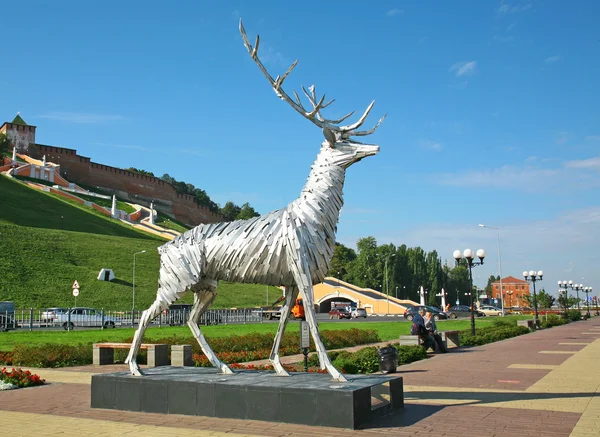 Hirschskulptur - das Symbol von Nischni Nowgorod — Stockfoto