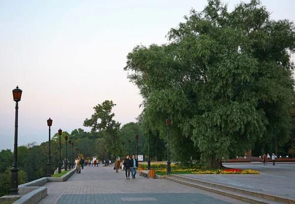 Kuja Kremlissä Nizhny Novgorodissa Venäjä — kuvapankkivalokuva