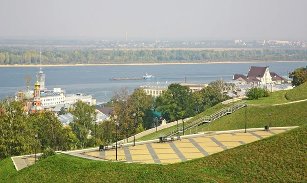 Осенняя набережная Нижнего Новгорода — стоковое фото