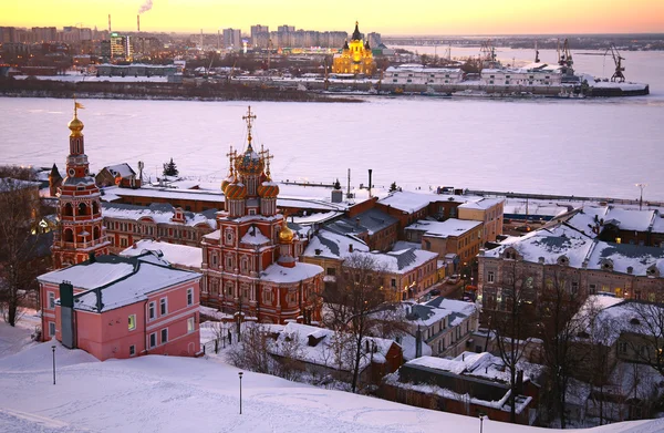 Solnedgång i vinter Nizjnij Novgorod — Stockfoto