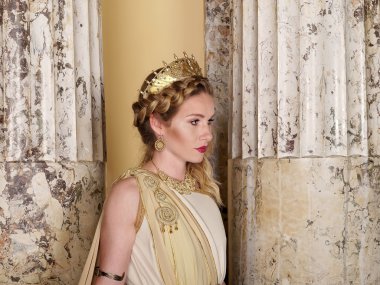 Genç Roma'lı kadın