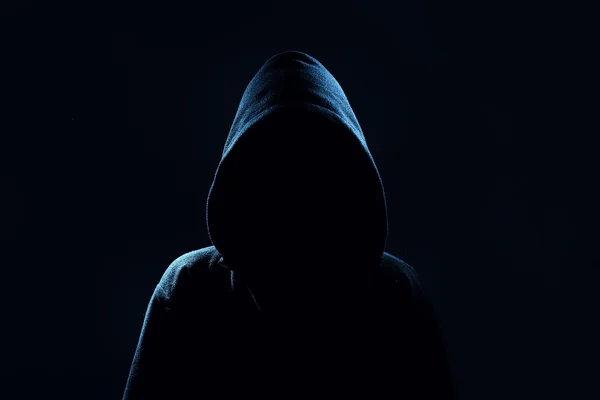 Gizemli, bilinmeyen kişi başlıklı