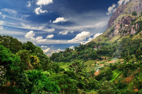 Ella dorf auf sri lanka — Stockfoto