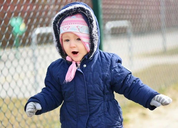 Smilling Baby in cap Outdoors — Stock Photo, Image