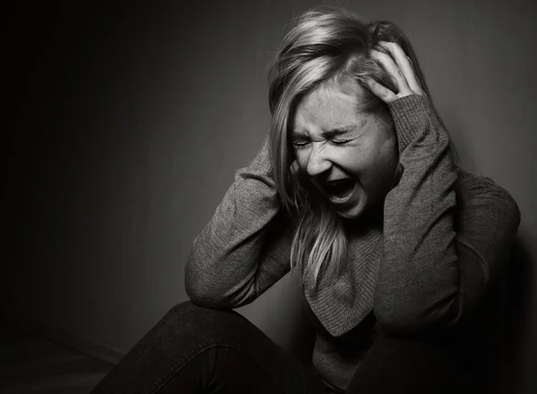 ağlayan kadın portresi