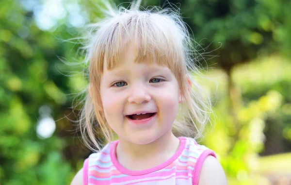 Cute little girl — Stock Photo, Image