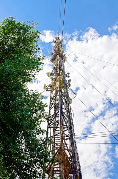 High mast with lots of cellular antennas — Stock Photo, Image