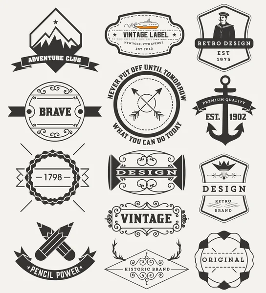 Vintage Insignias, logotipos conjunto . — Archivo Imágenes Vectoriales