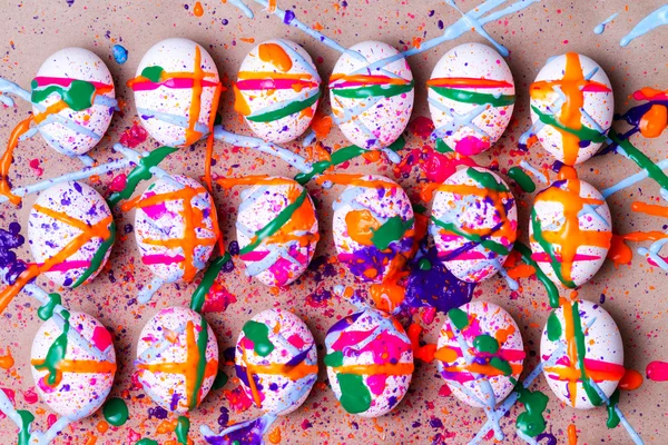 Colorful kids project of hand painted Easter eggs — Stockfoto