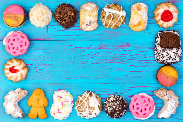 Rám barevných koláčků nebo sušenek — Stock fotografie