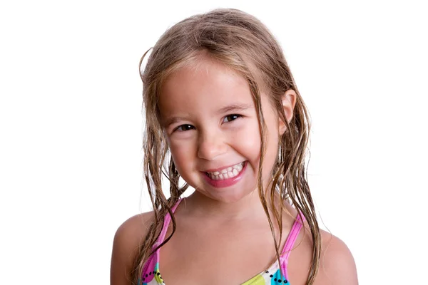 Niña feliz con el pelo mojado —  Fotos de Stock