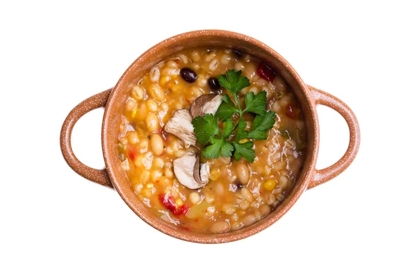 Вид сверху на сытный боб и овощной суп — стоковое фото