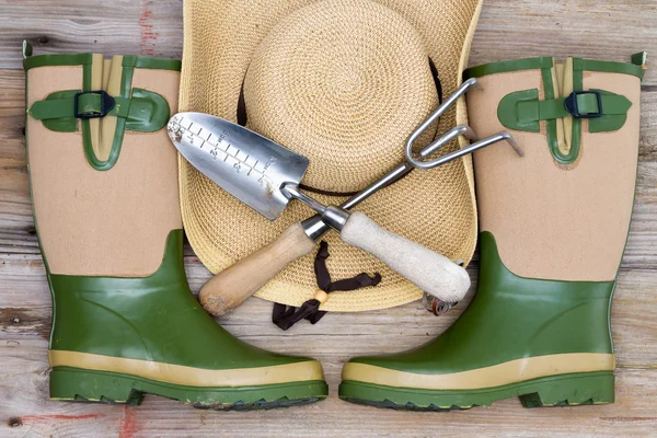 Accessories for a fashionable gardener — Stock Photo, Image