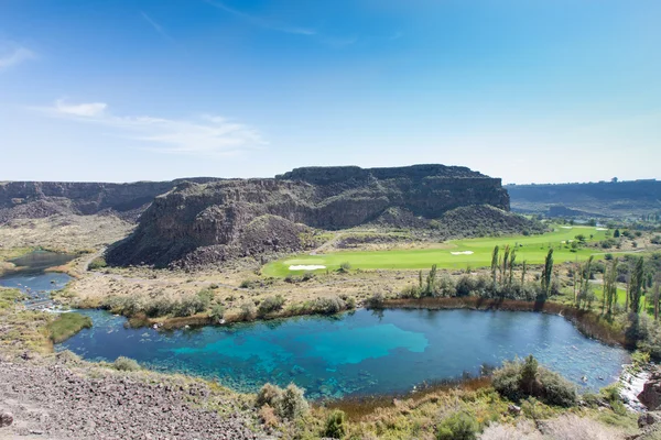 Warm springs and tranquil lake, Jerome, Idaho — Stock Photo, Image