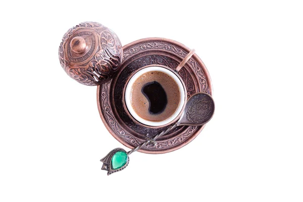 Tazza di caffè turco schiumoso caldo appena preparato — Foto Stock