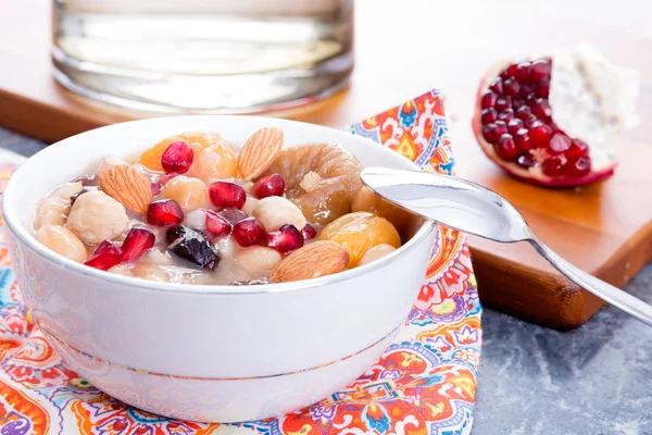 Turkish Noah's Pudding or ashure — Stock Photo, Image