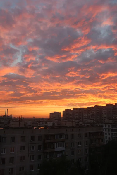 Sommerlicher Sonnenuntergang in Moskau — Stockfoto